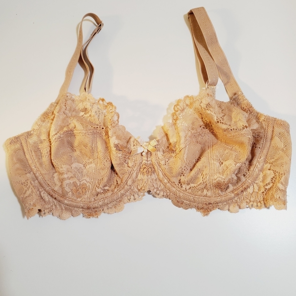 BARELY BREEZIES Biege Underwired Lace bra size 34C